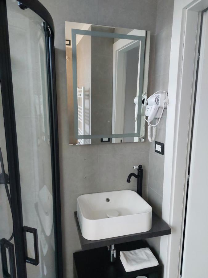 My Space In Rome - NEW - Colosseo - Via Leonina Esterno foto